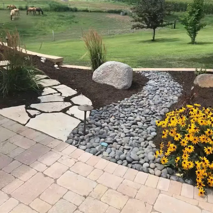 Mark Hoerr Landscaping Inc Picture 3