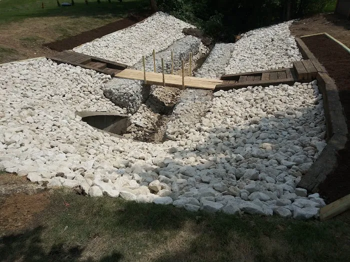 Hearns Landscaping & Lawn Maintenance Picture 1