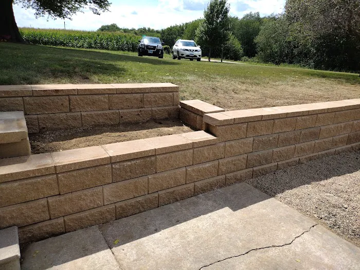 Hearns Landscaping & Lawn Maintenance Picture 8