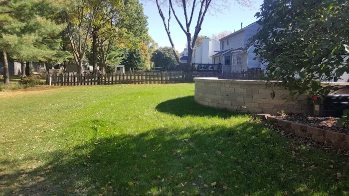 Maple Leaf Lawn Solutions Picture 7
