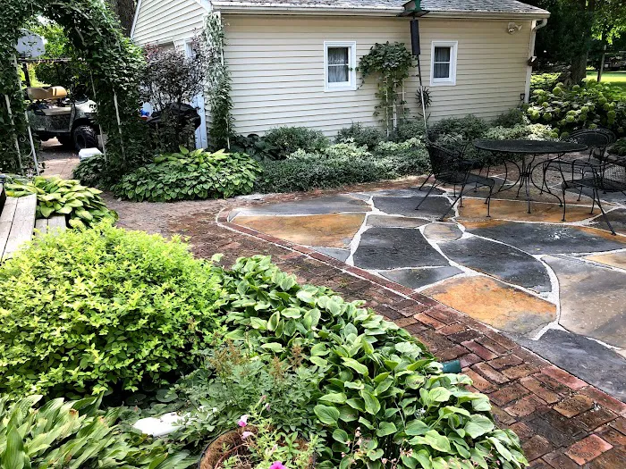 Lundahl Landscaping LLC Picture 10