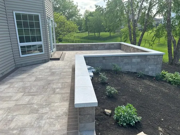 Lundahl Landscaping LLC Picture 7