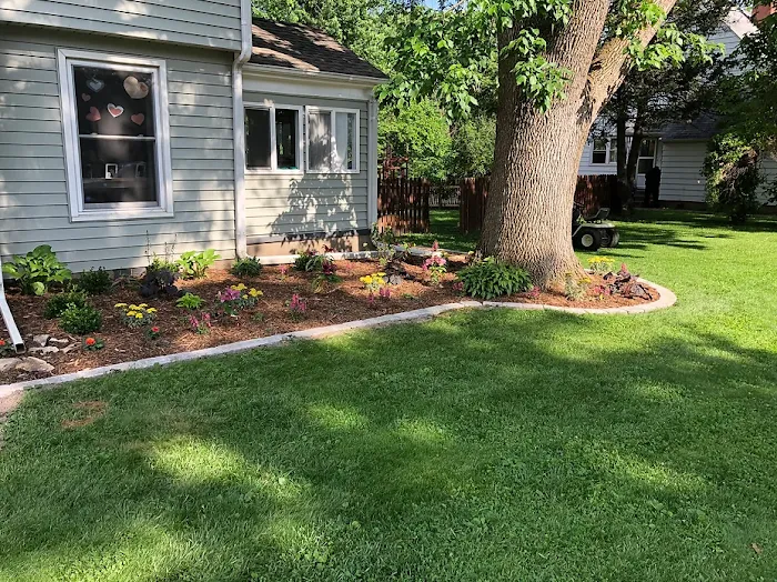 Lundahl Landscaping LLC Picture 6