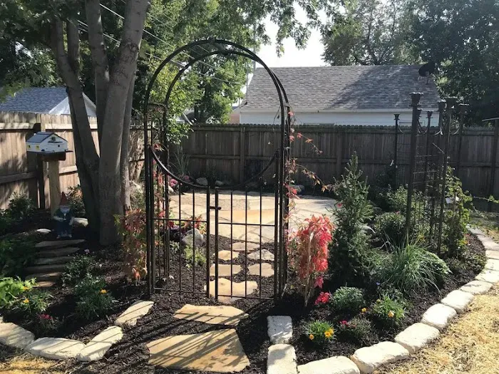 Lundahl Landscaping LLC Picture 8