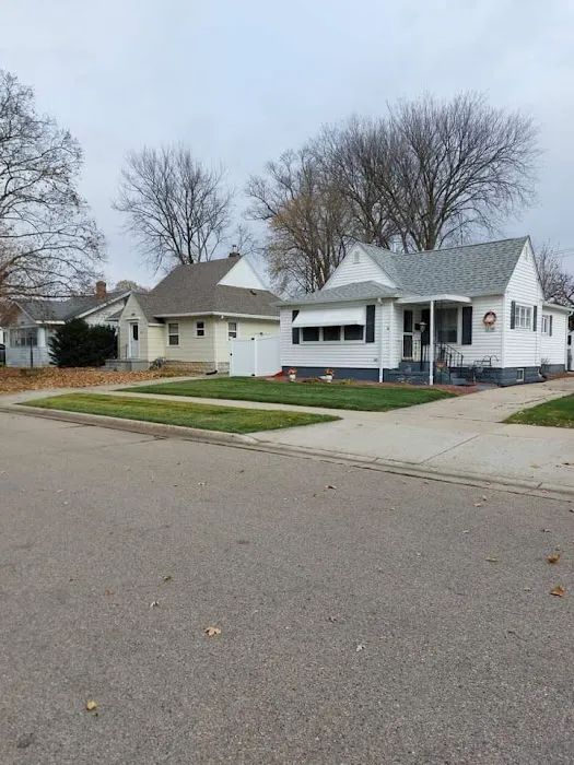 Matt's Lawn Maintenance Picture 3