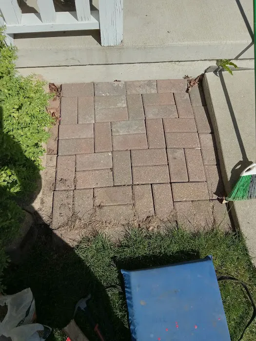 Matt's Lawn Maintenance Picture 6