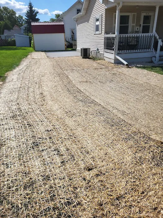 Ritter Lawn & Landscape Picture 5