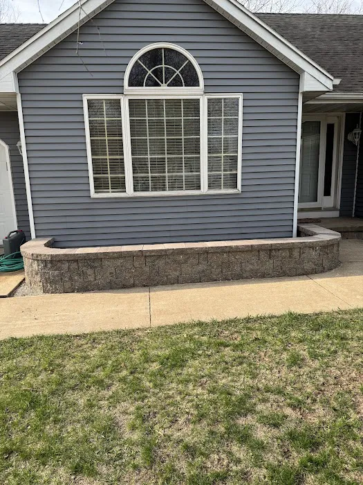 Ritter Lawn & Landscape Picture 3