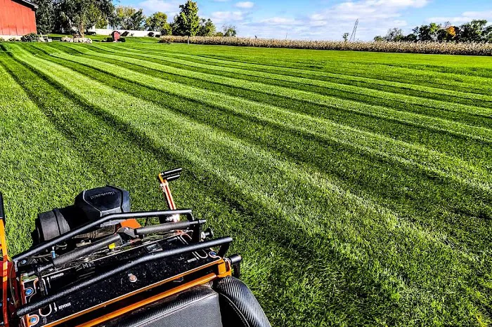 Lea's Lawn Care Picture 6