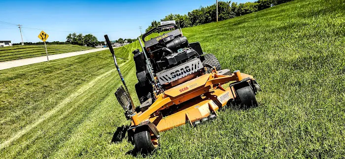 Lea's Lawn Care Picture 1
