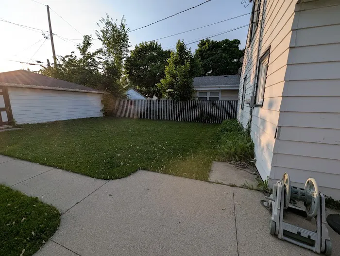 Grayson Lawn Care Picture 1