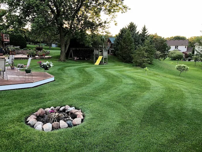 LCS Lawn and Tree Services Picture 4