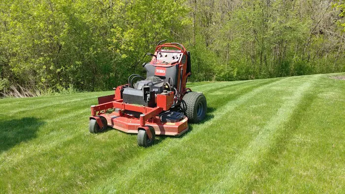 Lawonn Lawn & Landscaping Picture 2