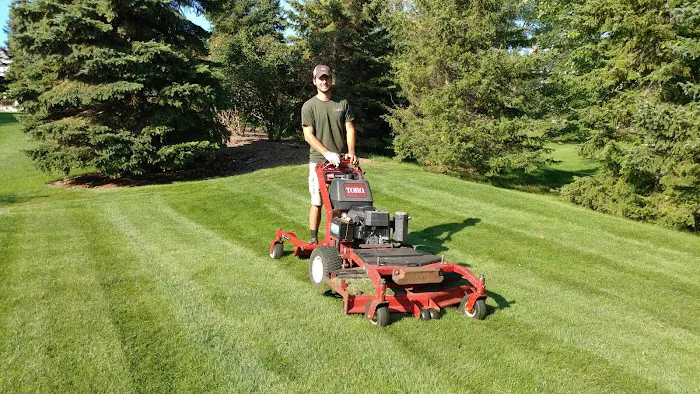 Lawonn Lawn & Landscaping Picture 4