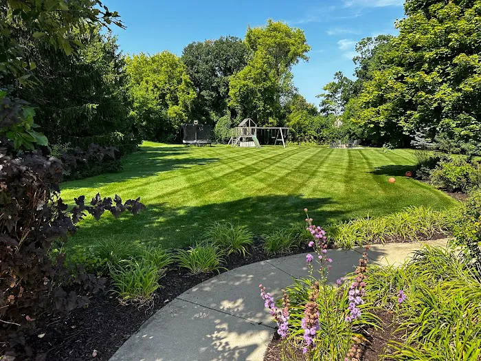 EZ LAWN CARE Picture 8