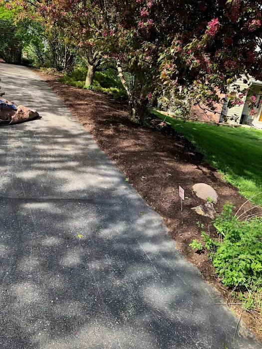EZ LAWN CARE Picture 9