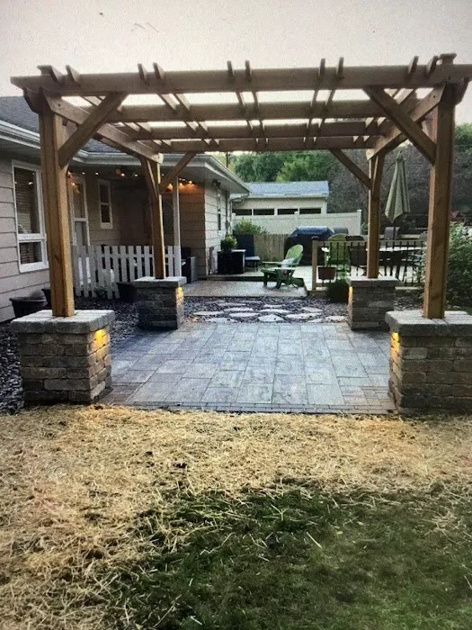 Nate's Landscaping Picture 4