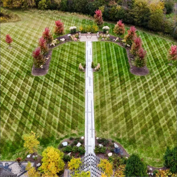 Curb Appeal Design & Landscape Picture 6
