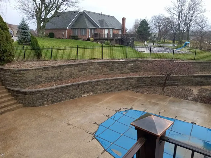 Murphy Hardscape and Construction - Landscaper In Bloomington Picture 4