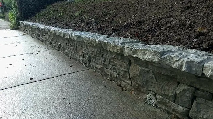 Murphy Hardscape and Construction - Landscaper In Bloomington Picture 3
