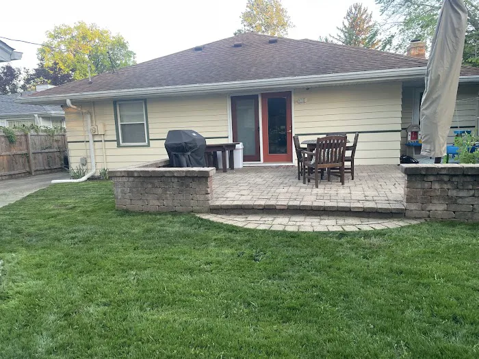 Cuttin' It Close Lawn Care Inc. Picture 7