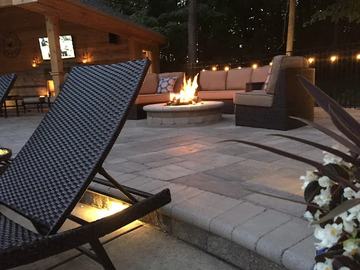Custom Outdoor Living Inc. Picture 1