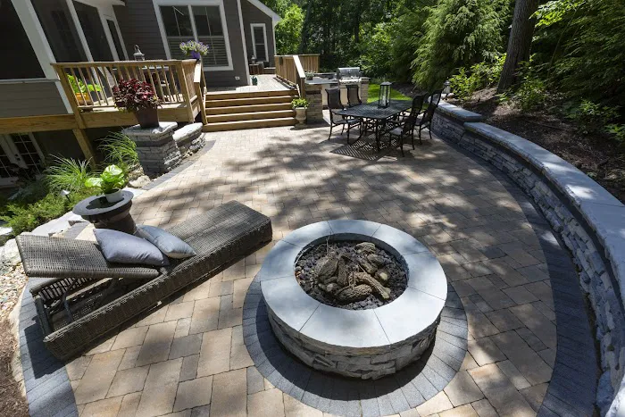 Custom Outdoor Living Inc. Picture 9