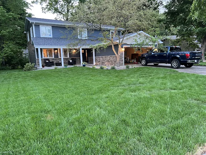 Cory's Curb Appeal Picture 6