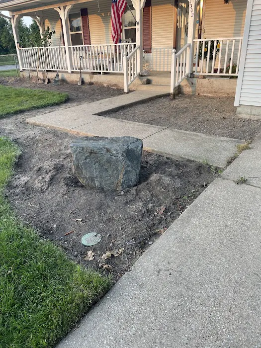 Cory's Curb Appeal Picture 8