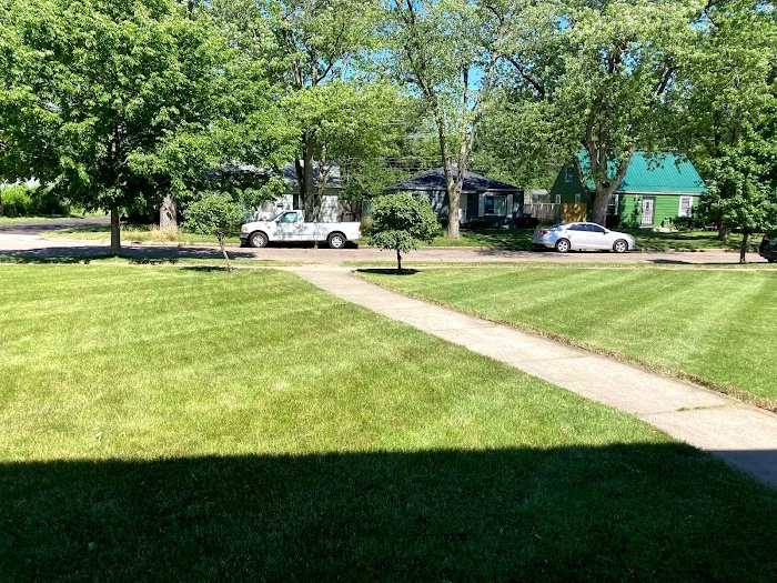 Infinity Lawn Care LLC Picture 4