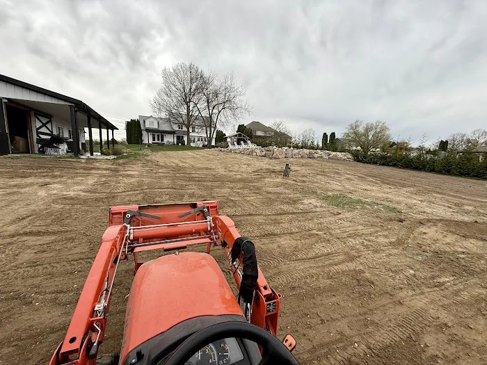 FFL Landscaping LLC Picture 1