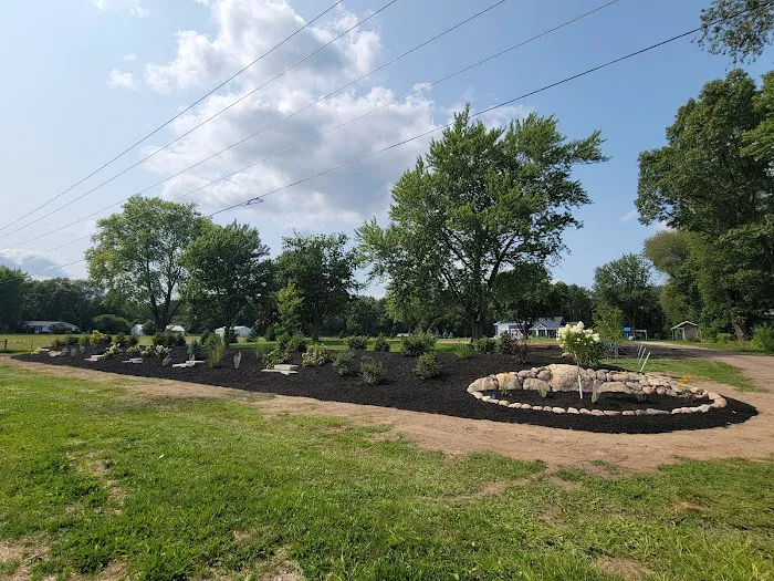 Dave's Lawnscaping Picture 5