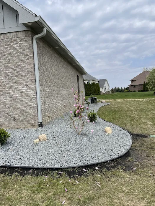 Serrano-Wunderlich Landscaping Picture 1