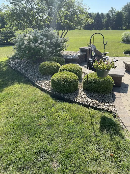 Reust Lawn Care & Landscaping Inc Picture 3