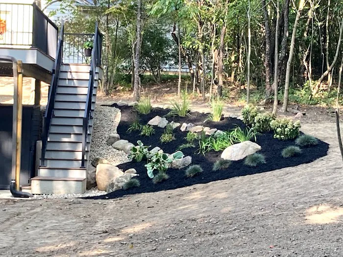 Reust Lawn Care & Landscaping Inc Picture 7