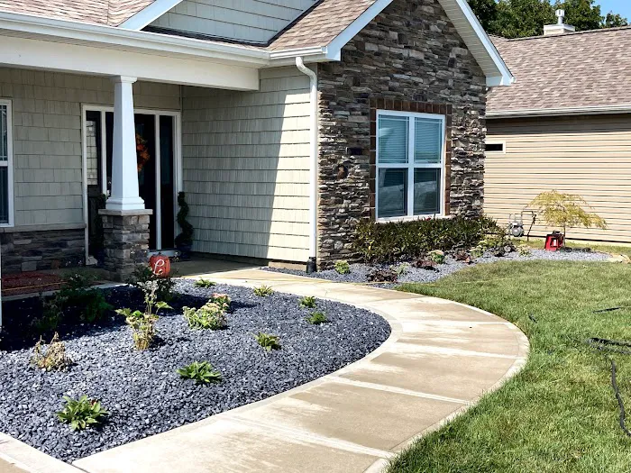 Reust Lawn Care & Landscaping Inc Picture 8