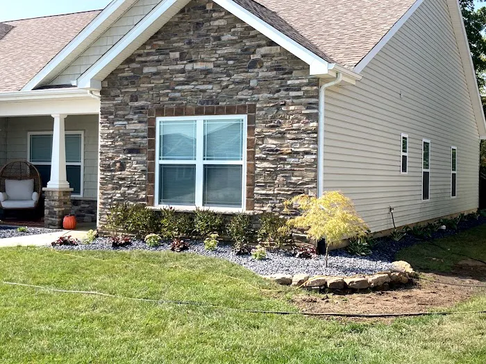 Reust Lawn Care & Landscaping Inc Picture 9