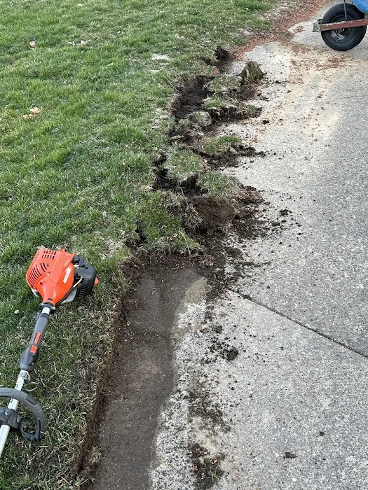 Stuart Lind Lawn Care, LLC Picture 8