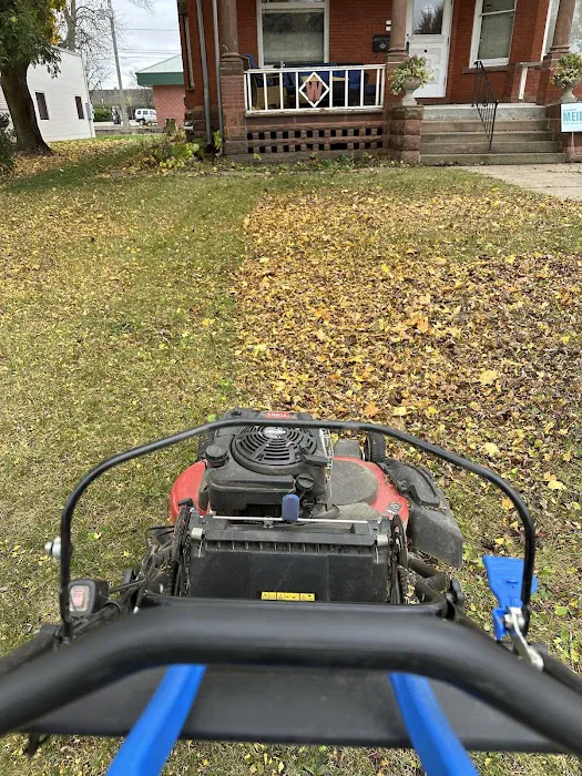 Stuart Lind Lawn Care, LLC Picture 3