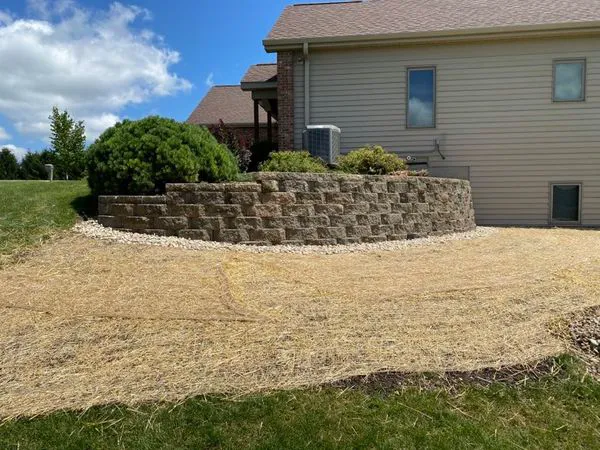 Kammerud Landscaping Picture 3