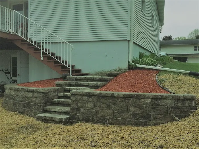 Kammerud Landscaping Picture 7