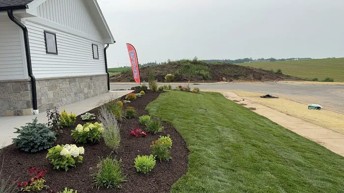 Pinnacle Outdoor Services LLC Picture 6