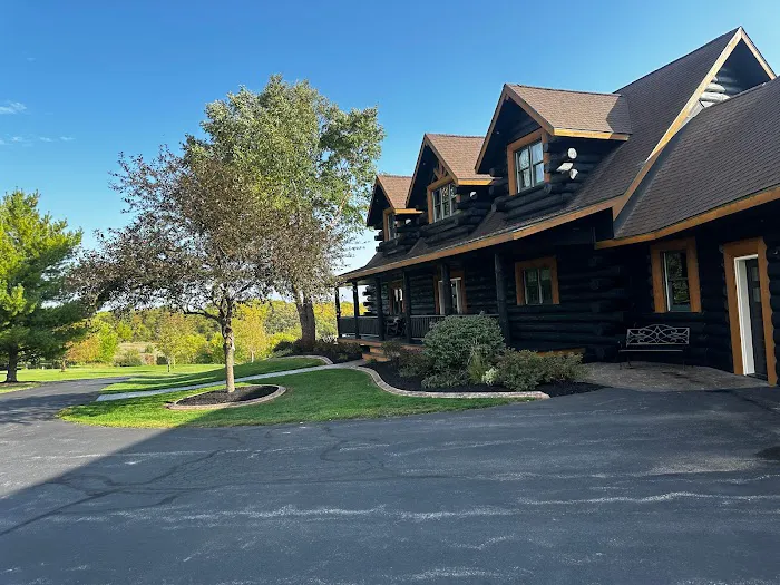 Pinnacle Outdoor Services LLC Picture 1