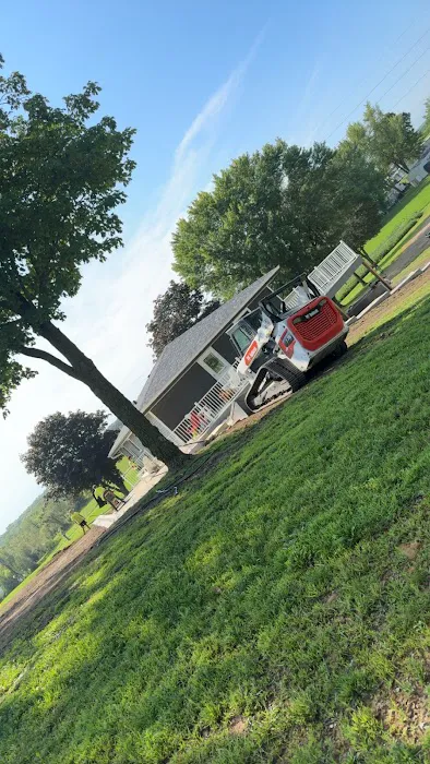 Pinnacle Outdoor Services LLC Picture 9