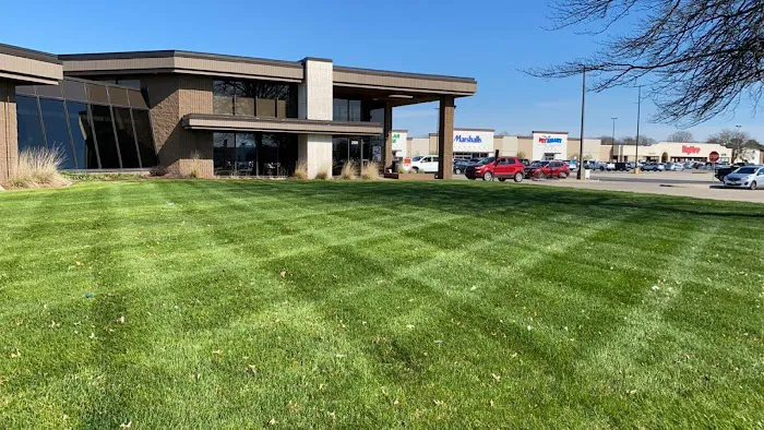 McCormick's Lawn Picture 8