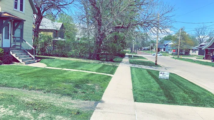 McCormick's Lawn Picture 2