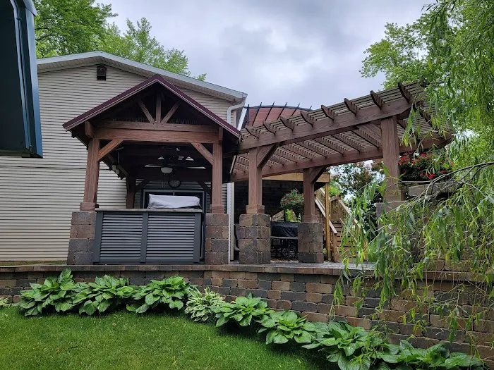 Cardie's Landscaping Picture 4