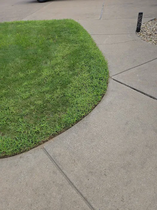 Naturescape Lawn and Landscape Care Picture 6