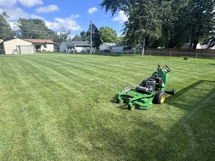 Bettendorf Lawn Care, LLC Picture 8