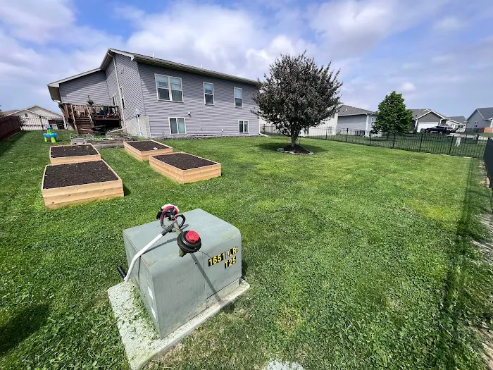 Bettendorf Lawn Care, LLC Picture 3